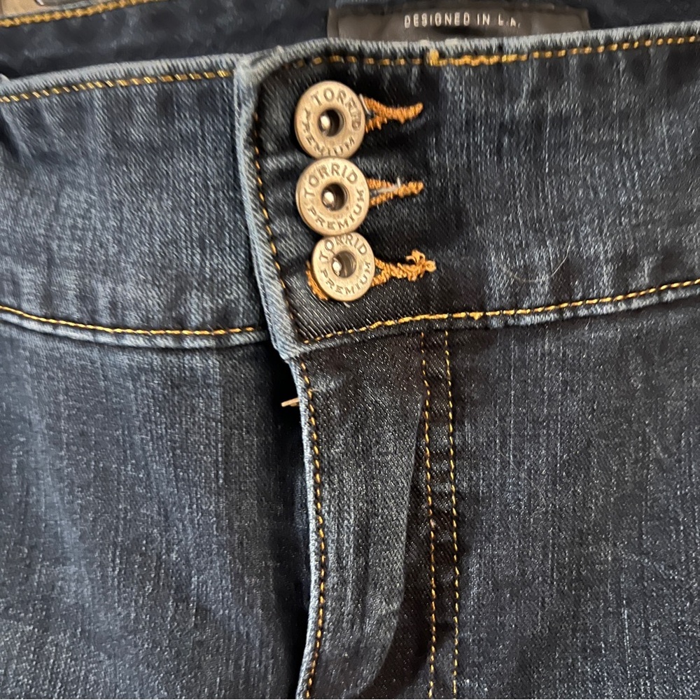 torrid Indigo Skinny Jeans - Picture 5 of 11